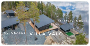 High class living in VILLA VALO & LAKESIDE SAUNA